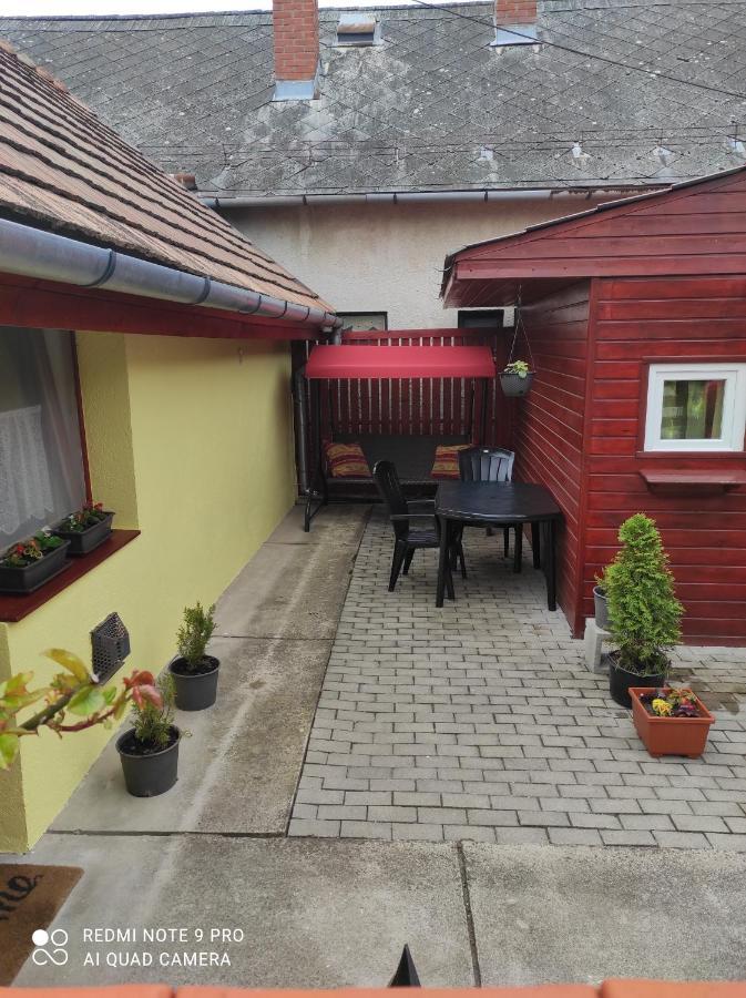 Kis Apartmanhaz Balatonfured Ngoại thất bức ảnh