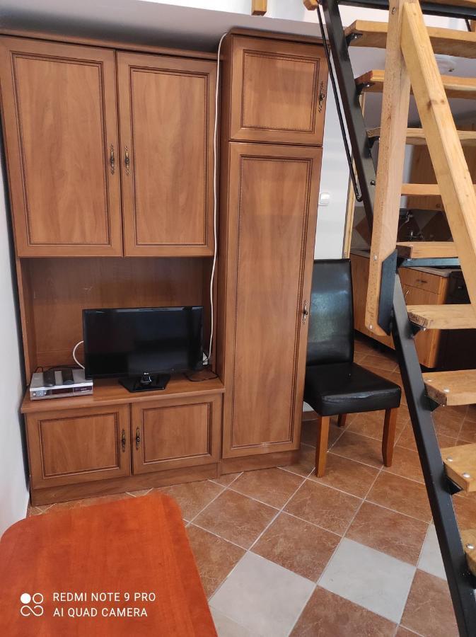 Kis Apartmanhaz Balatonfured Ngoại thất bức ảnh